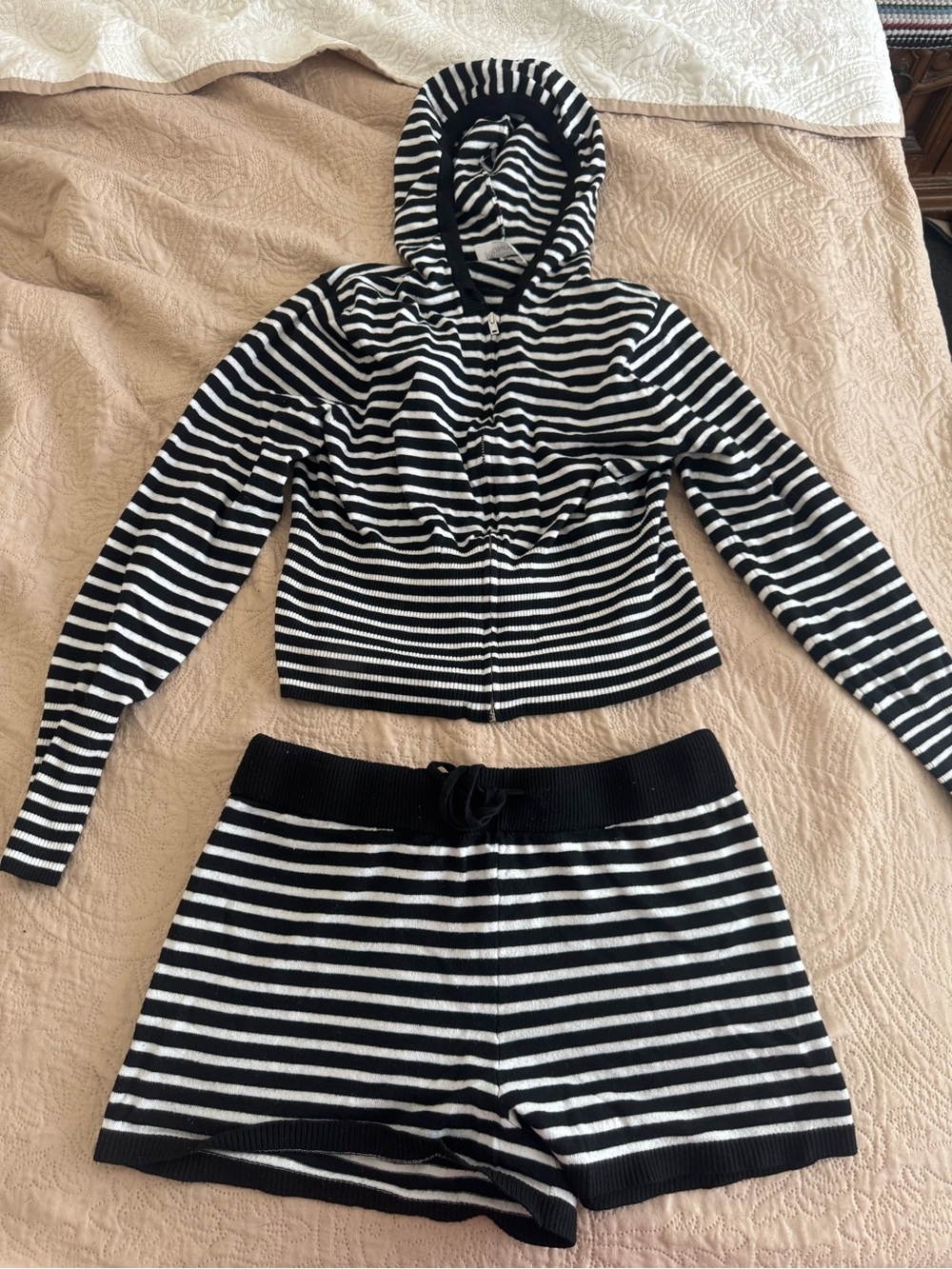 No Boundaries Black and White Striped Knit Hoodie Set